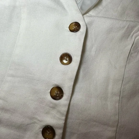 Button-up vest - Picture 4 of 4